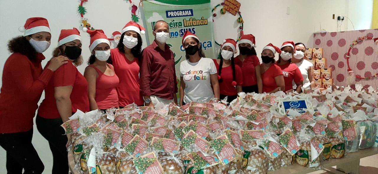 Camacã: Programa Primeira Infância no SUAS Criança Feliz entrega cesta de Natal para 300 famílias